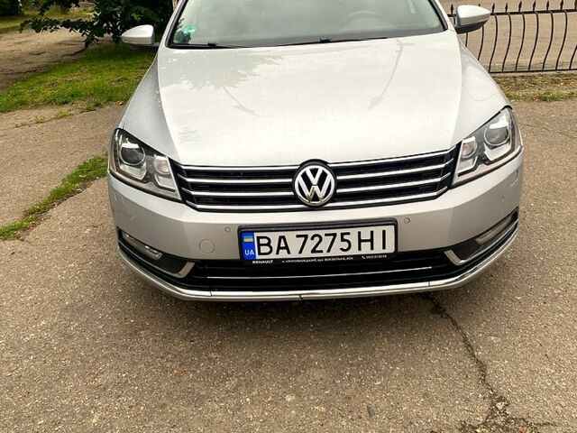 Серый Фольксваген Пассат, объемом двигателя 2 л и пробегом 285 тыс. км за 9600 $, фото 1 на Automoto.ua