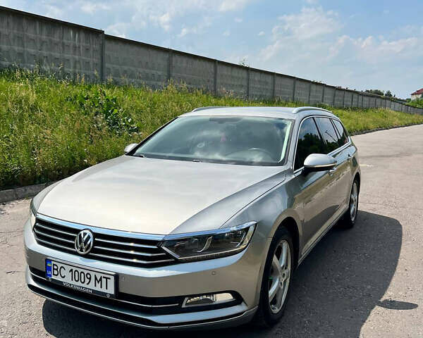 Серый Фольксваген Пассат, объемом двигателя 1.6 л и пробегом 305 тыс. км за 14000 $, фото 1 на Automoto.ua