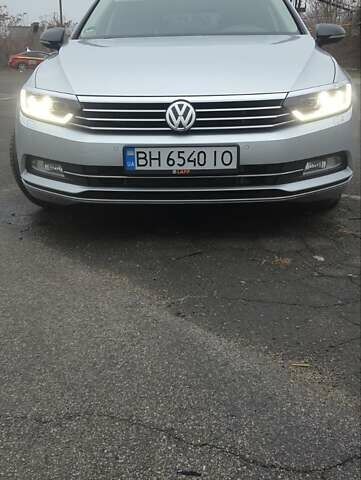 Серый Фольксваген Пассат, объемом двигателя 1.97 л и пробегом 164 тыс. км за 15750 $, фото 1 на Automoto.ua