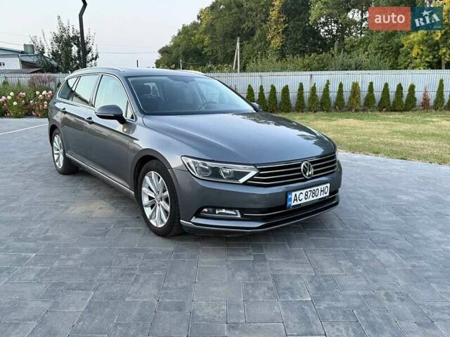 Серый Фольксваген Пассат, объемом двигателя 1.6 л и пробегом 233 тыс. км за 14200 $, фото 1 на Automoto.ua