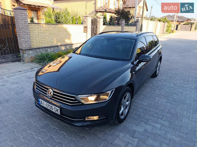 Серый Фольксваген Пассат, объемом двигателя 1.6 л и пробегом 320 тыс. км за 14100 $, фото 1 на Automoto.ua
