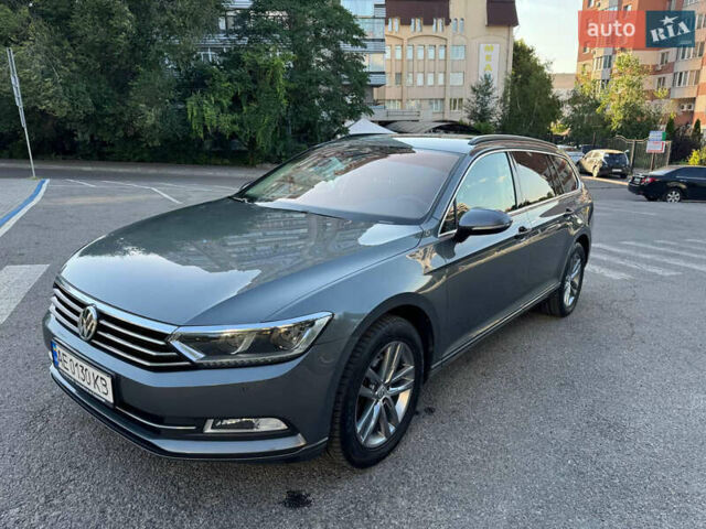 Серый Фольксваген Пассат, объемом двигателя 1.97 л и пробегом 295 тыс. км за 16100 $, фото 1 на Automoto.ua
