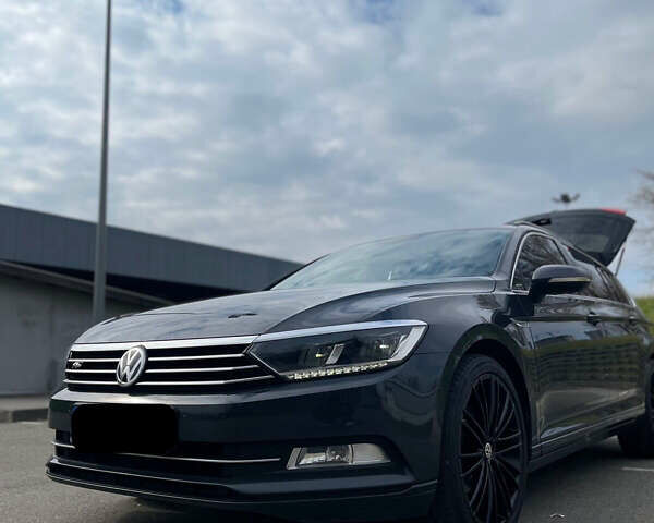 Серый Фольксваген Пассат, объемом двигателя 1.97 л и пробегом 269 тыс. км за 15999 $, фото 1 на Automoto.ua