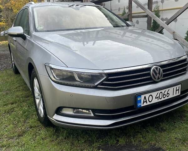 Серый Фольксваген Пассат, объемом двигателя 1.97 л и пробегом 329 тыс. км за 15000 $, фото 1 на Automoto.ua