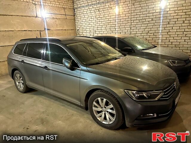 Сірий Фольксваген Пассат, об'ємом двигуна 1.6 л та пробігом 220 тис. км за 15000 $, фото 1 на Automoto.ua