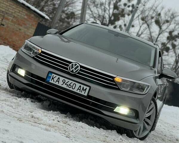 Серый Фольксваген Пассат, объемом двигателя 1.6 л и пробегом 317 тыс. км за 12000 $, фото 1 на Automoto.ua