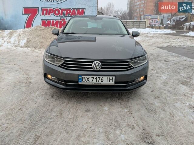 Серый Фольксваген Пассат, объемом двигателя 1.6 л и пробегом 200 тыс. км за 12600 $, фото 1 на Automoto.ua