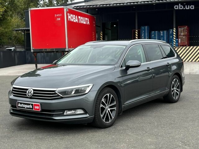 Серый Фольксваген Пассат, объемом двигателя 2 л и пробегом 300 тыс. км за 15390 $, фото 1 на Automoto.ua