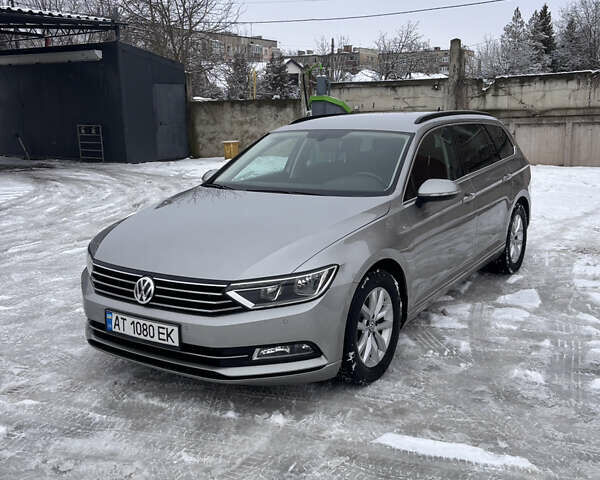Серый Фольксваген Пассат, объемом двигателя 1.6 л и пробегом 247 тыс. км за 12300 $, фото 1 на Automoto.ua