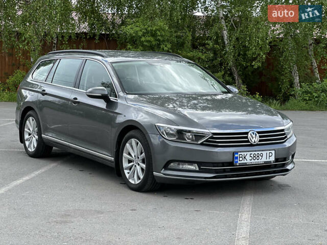 Серый Фольксваген Пассат, объемом двигателя 1.4 л и пробегом 218 тыс. км за 12100 $, фото 1 на Automoto.ua