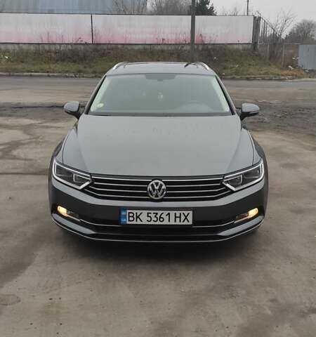 Сірий Фольксваген Пассат, об'ємом двигуна 2 л та пробігом 230 тис. км за 14900 $, фото 1 на Automoto.ua