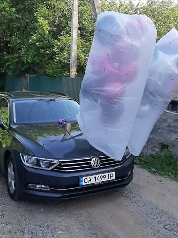 Серый Фольксваген Пассат, объемом двигателя 1.97 л и пробегом 258 тыс. км за 14200 $, фото 1 на Automoto.ua