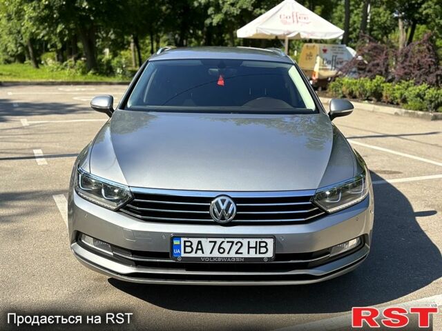 Сірий Фольксваген Пассат, об'ємом двигуна 2 л та пробігом 200 тис. км за 14999 $, фото 1 на Automoto.ua