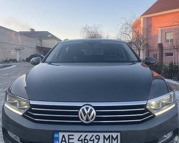Серый Фольксваген Пассат, объемом двигателя 1.97 л и пробегом 242 тыс. км за 12500 $, фото 1 на Automoto.ua