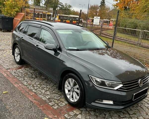 Серый Фольксваген Пассат, объемом двигателя 1.97 л и пробегом 187 тыс. км за 15000 $, фото 1 на Automoto.ua