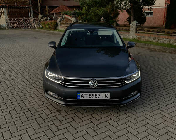 Серый Фольксваген Пассат, объемом двигателя 2 л и пробегом 276 тыс. км за 14200 $, фото 1 на Automoto.ua