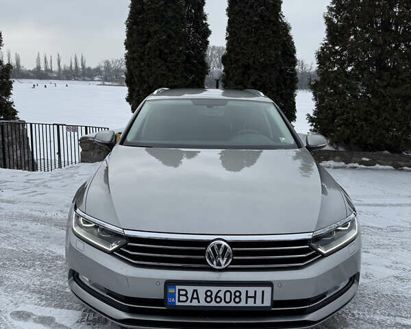Сірий Фольксваген Пассат, об'ємом двигуна 1.6 л та пробігом 225 тис. км за 13500 $, фото 1 на Automoto.ua