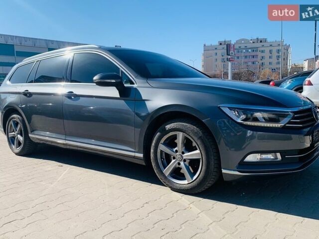 Серый Фольксваген Пассат, объемом двигателя 2 л и пробегом 194 тыс. км за 15500 $, фото 1 на Automoto.ua