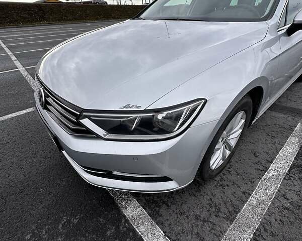 Серый Фольксваген Пассат, объемом двигателя 1.97 л и пробегом 306 тыс. км за 15000 $, фото 1 на Automoto.ua