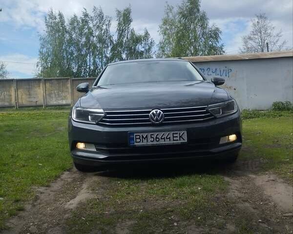 Серый Фольксваген Пассат, объемом двигателя 1.97 л и пробегом 320 тыс. км за 13000 $, фото 1 на Automoto.ua