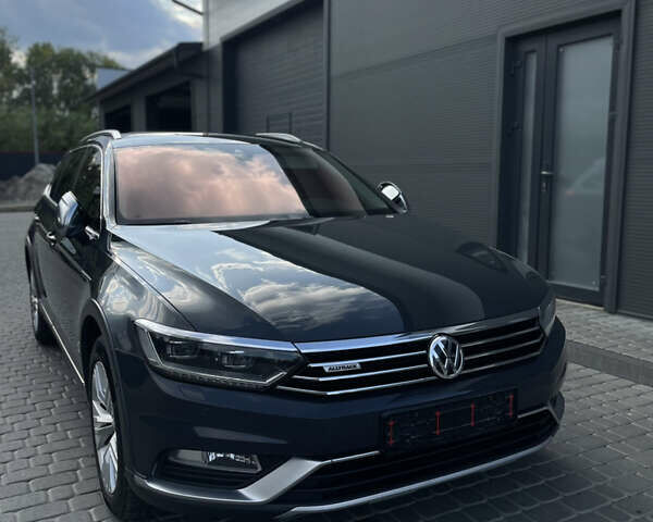 Сірий Фольксваген Пассат, об'ємом двигуна 1.97 л та пробігом 299 тис. км за 18999 $, фото 1 на Automoto.ua