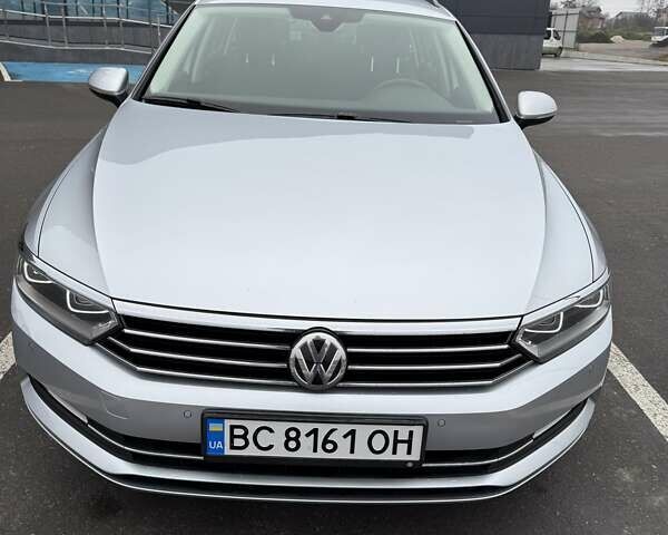 Серый Фольксваген Пассат, объемом двигателя 1.6 л и пробегом 296 тыс. км за 15900 $, фото 1 на Automoto.ua