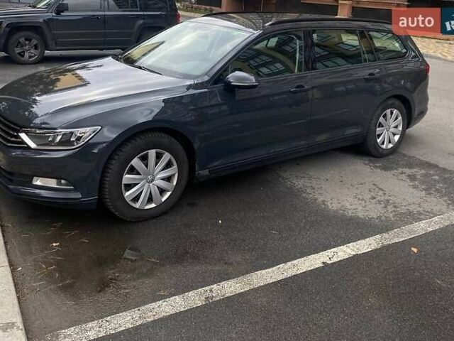 Серый Фольксваген Пассат, объемом двигателя 1.97 л и пробегом 280 тыс. км за 14400 $, фото 1 на Automoto.ua