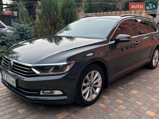 Серый Фольксваген Пассат, объемом двигателя 1.97 л и пробегом 274 тыс. км за 14200 $, фото 1 на Automoto.ua