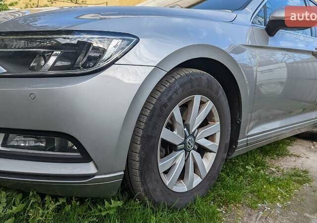 Серый Фольксваген Пассат, объемом двигателя 2 л и пробегом 227 тыс. км за 13800 $, фото 1 на Automoto.ua