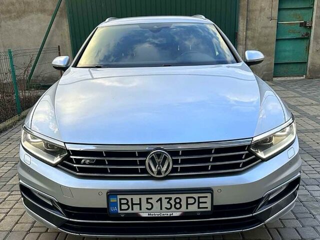 Сірий Фольксваген Пассат, об'ємом двигуна 2 л та пробігом 235 тис. км за 17500 $, фото 1 на Automoto.ua