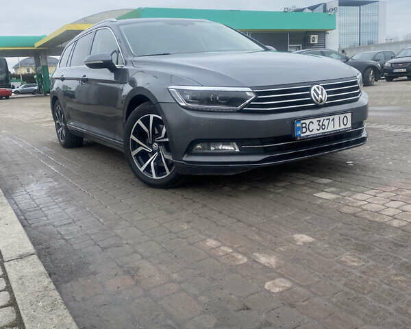 Серый Фольксваген Пассат, объемом двигателя 1.6 л и пробегом 280 тыс. км за 14200 $, фото 1 на Automoto.ua