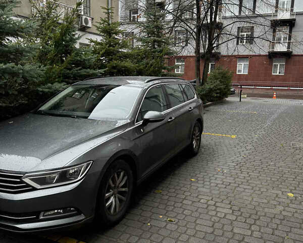 Серый Фольксваген Пассат, объемом двигателя 1.97 л и пробегом 259 тыс. км за 18000 $, фото 1 на Automoto.ua