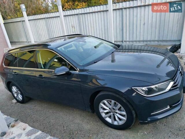 Сірий Фольксваген Пассат, об'ємом двигуна 1.6 л та пробігом 243 тис. км за 15600 $, фото 1 на Automoto.ua