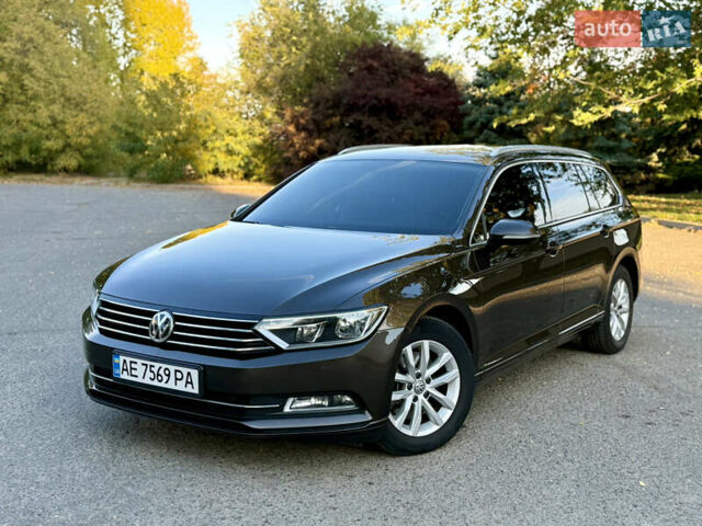 Фольксваген Пассат 2017 у Дніпро (Дніпропетровську) на Automoto.ua Сірий Фольксваген Пассат, об'ємом двигуна 1.6 л та пробігом 122 тис. км за 14800 $, фото 1 на Automoto.ua