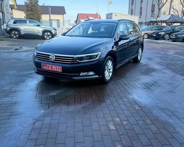 Серый Фольксваген Пассат, объемом двигателя 1.6 л и пробегом 235 тыс. км за 13400 $, фото 1 на Automoto.ua