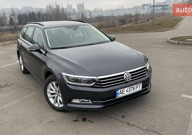 Серый Фольксваген Пассат, объемом двигателя 1.6 л и пробегом 186 тыс. км за 16500 $, фото 1 на Automoto.ua