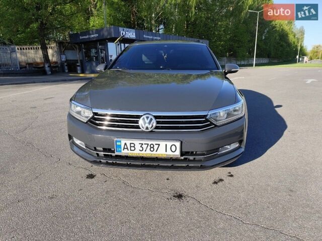 Сірий Фольксваген Пассат, об'ємом двигуна 2 л та пробігом 297 тис. км за 16500 $, фото 1 на Automoto.ua
