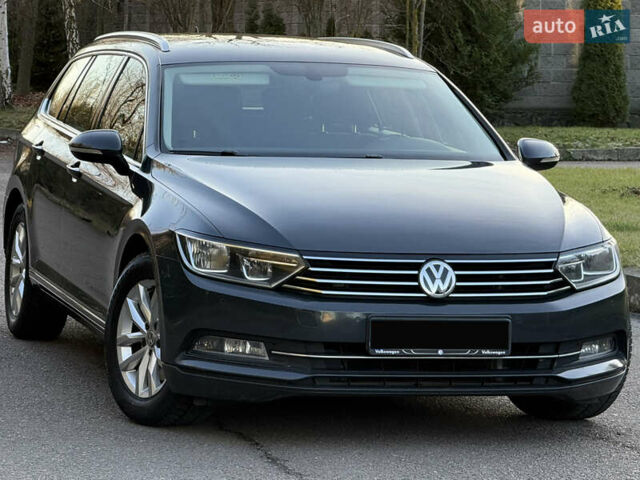 Серый Фольксваген Пассат, объемом двигателя 2 л и пробегом 228 тыс. км за 13950 $, фото 1 на Automoto.ua