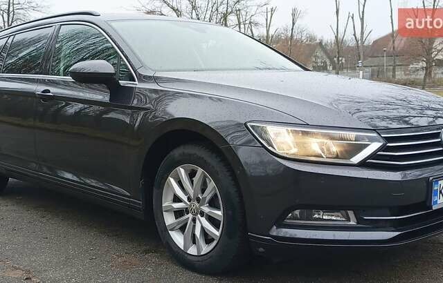 Серый Фольксваген Пассат, объемом двигателя 1.97 л и пробегом 203 тыс. км за 15800 $, фото 1 на Automoto.ua