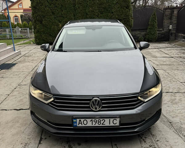 Серый Фольксваген Пассат, объемом двигателя 1.97 л и пробегом 249 тыс. км за 16500 $, фото 1 на Automoto.ua