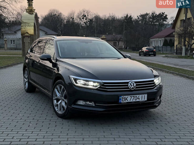 Серый Фольксваген Пассат, объемом двигателя 2 л и пробегом 270 тыс. км за 16500 $, фото 1 на Automoto.ua