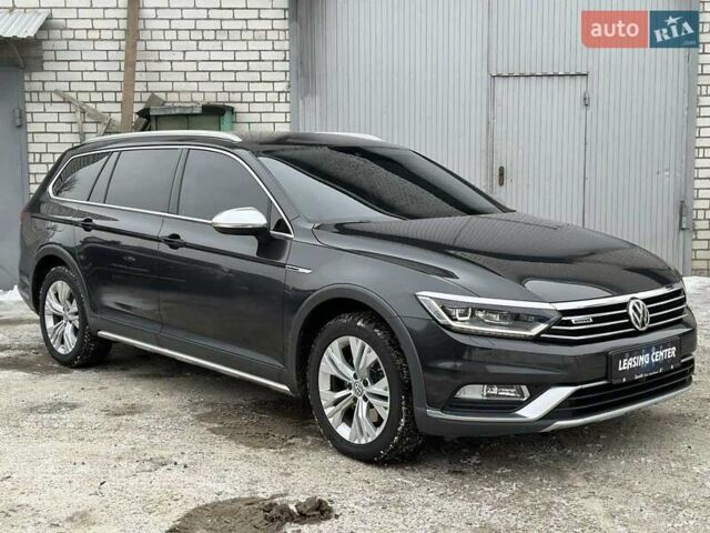 Фольксваген Пассат 2018 в Черкассах на Automoto.ua Серый Фольксваген Пассат, объемом двигателя 2 л и пробегом 178 тыс. км за 21900 $, фото 1 на Automoto.ua
