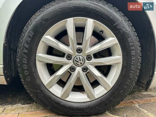 Серый Фольксваген Пассат, объемом двигателя 2 л и пробегом 205 тыс. км за 16500 $, фото 1 на Automoto.ua