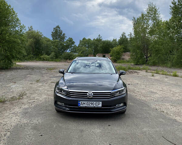 Серый Фольксваген Пассат, объемом двигателя 2 л и пробегом 252 тыс. км за 19500 $, фото 1 на Automoto.ua