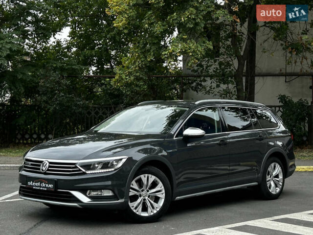 Серый Фольксваген Пассат, объемом двигателя 1.97 л и пробегом 259 тыс. км за 23999 $, фото 1 на Automoto.ua