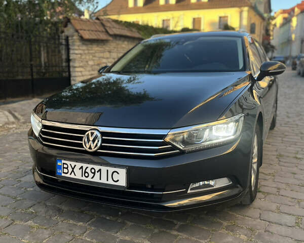 Серый Фольксваген Пассат, объемом двигателя 1.98 л и пробегом 263 тыс. км за 17350 $, фото 1 на Automoto.ua