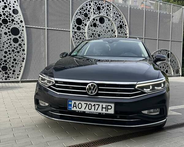 Серый Фольксваген Пассат, объемом двигателя 1.97 л и пробегом 188 тыс. км за 22500 $, фото 1 на Automoto.ua