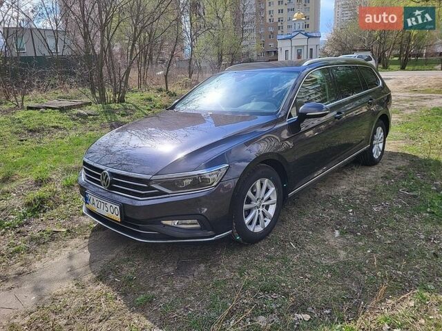Серый Фольксваген Пассат, объемом двигателя 1.97 л и пробегом 176 тыс. км за 20200 $, фото 1 на Automoto.ua