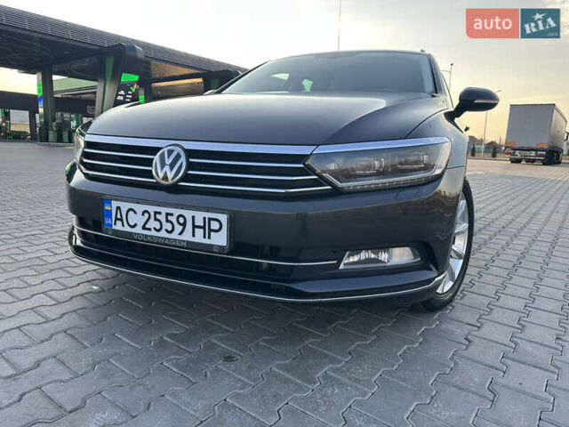 Сірий Фольксваген Пассат, об'ємом двигуна 1.6 л та пробігом 281 тис. км за 15999 $, фото 1 на Automoto.ua