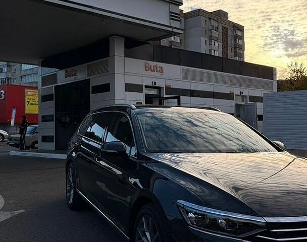 Серый Фольксваген Пассат, объемом двигателя 1.97 л и пробегом 235 тыс. км за 21000 $, фото 1 на Automoto.ua